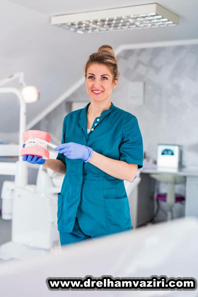 آیا به دنبال ایمپلنت دندان در کلینیک دکتر وزیری هستید