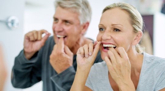 ایمپلنت دندان در سالمندان